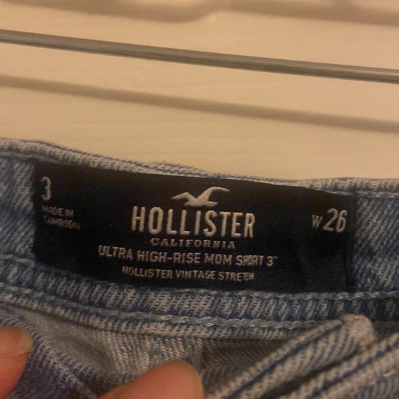 Hollister Ultra High Rise Mom Shorts - Picture 5 of 7